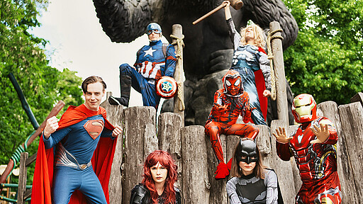 Helden zum Anfassen Von Hogwarts bis Gotham City: Beim Fan-Tag im Filmpark Babelsberg am 10. Mai treffen Welten aufeinander – und Träume werden wahr.