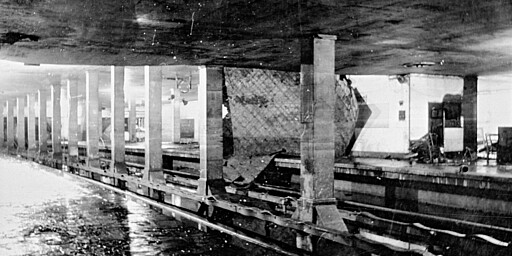 Anhalter Bahnhof nach der Sprengung des Landwehrkanals (um 1947)