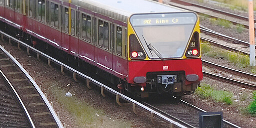 Baureihe 480 Baureihe 480 bei der Einfahrt auf den S-Bahnhof Hermannstraße