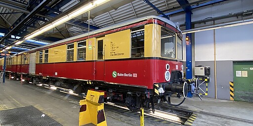 Werk Wannsee Der aktuelle Hilfsgerätezug 2023 mit Triebwagen der Baureihe 478