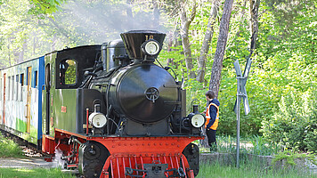Station 1: Parkeisenbahn Station 1: Parkeisenbahn