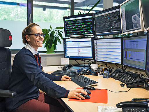 Stammaufsicht Nicole Günsche an ihrem Arbeitsplatz