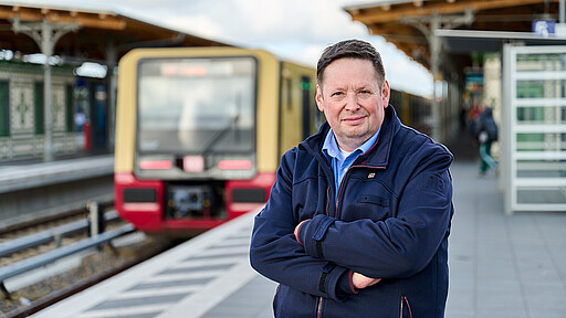 Fährt er mit seinem Zug los, verspürt Hardy Schulz auch nach 40 Jahren noch das Gefühl von Freiheit.