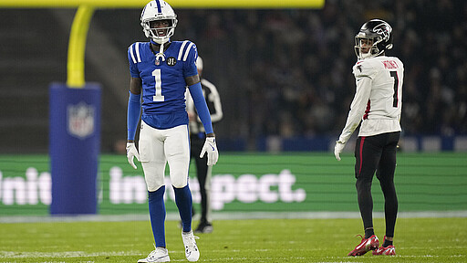 Indianapolis Colts Cornerback Sauce Gardner (1) beim NFL-Spie gegen die Atlanta Falcons