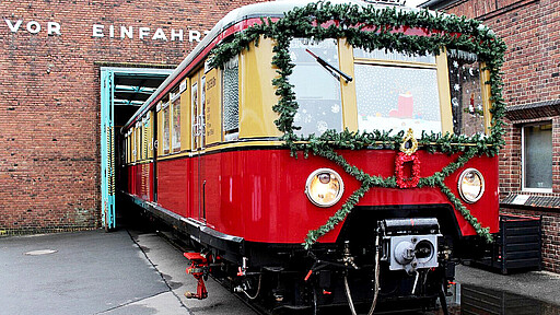 Nach 15 Jahren Pause ist der traditionsreiche Weihnachtszug wieder an allen vier Adventswochenenden im Dezember unterwegs.