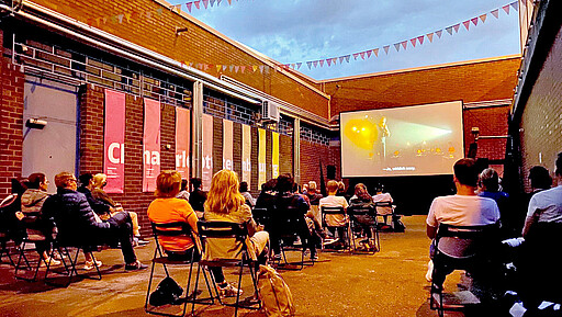 Kiezkino am "Stutti" Sommerprogramm am S-Bahnhof Charlottenburg