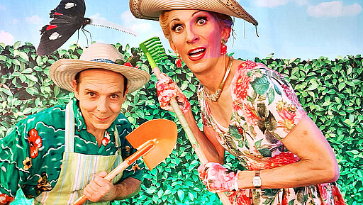 Zwischen Gartenzwergen und Hochbeeten treffen Krimi, Comedy und Musik aufeinander.