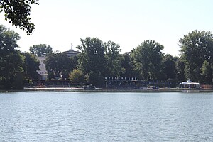 Der Weissen See liegt im namensgebenen Ortsteil. 