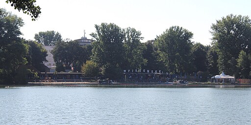  Der Weissen See liegt im namensgebenen Ortsteil. 