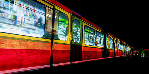 Techno-S-Bahn bei Nacht Techno-S-Bahn bei Nacht