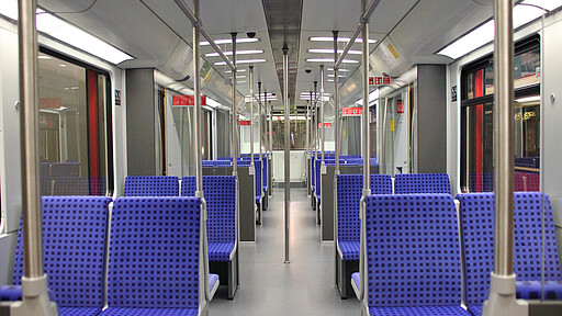 Nach der Instandsetzung sieht die Inneneinrichtung wie neu aus Nach der Instandsetzung sieht die Inneneinrichtung wie neu aus