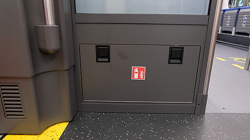 Feuerlöscher - Klappe geschlossen