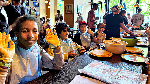 „Meet and Eat” fördert den Austausch von Jugendlichen mit und ohne Migrationshintergrund.