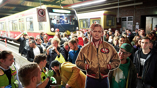 Romano-Konzert 2019 Fans mit Romano-Aufsteller