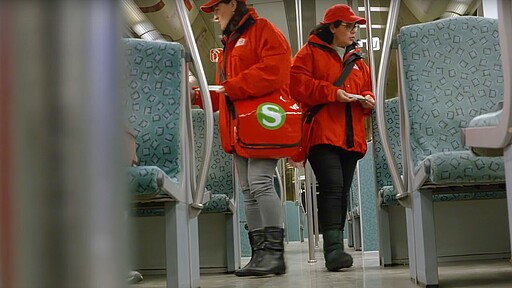 Dankeschön-Aktion Promoter verteilen Gutscheine