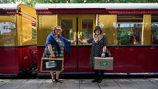 Ein Festival für die S-Bahn In Beststimmung: Auch Emmeline (links) und ihre Mutter Manuela aus Bernau freuten sich auf ihre Fahrt mit dem Stadtbahner.