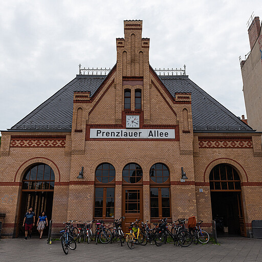 Prenzlauer Allee Empfangsgebäude