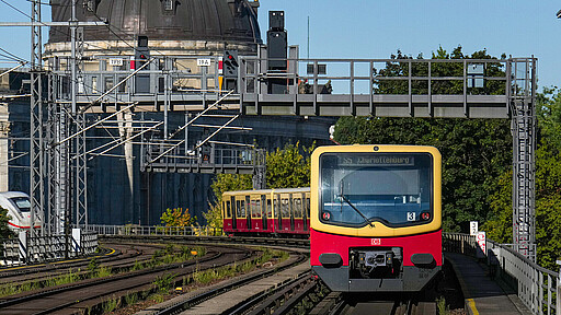 Unterwegs in Berlin Baureihe 481 auf der Stadtbahn