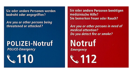 Notruf-Piktogramme im S-Bahnzug
