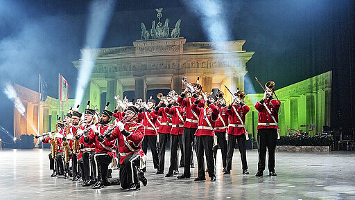 Großes Orchester der Nationen Beim BERLIN TATTOO vereinen sich 700 Musiker:innen aus zahlreichen Ländern zu einem internationalen Musikfestival in der Max-Schmeling-Halle.