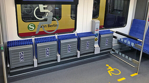 New multi-purpose compartment with folding seats, interior display, hand straps and support for wheelchair users