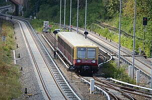 Series 485 parking at Hermannstraße station