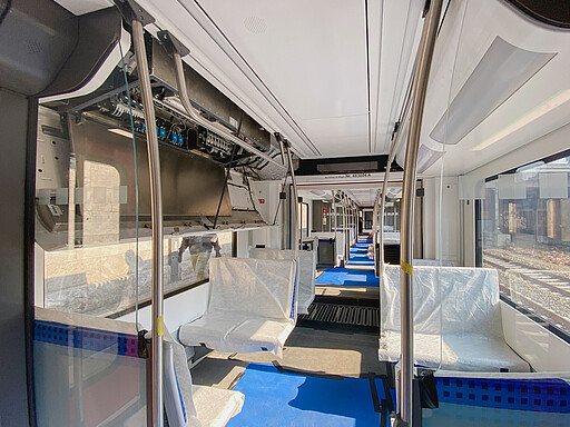 Dauertest BR 483 Für den Test sind die Sitze und der Fußboden abgedeckt, die Elektronik ist noch zugänglich.